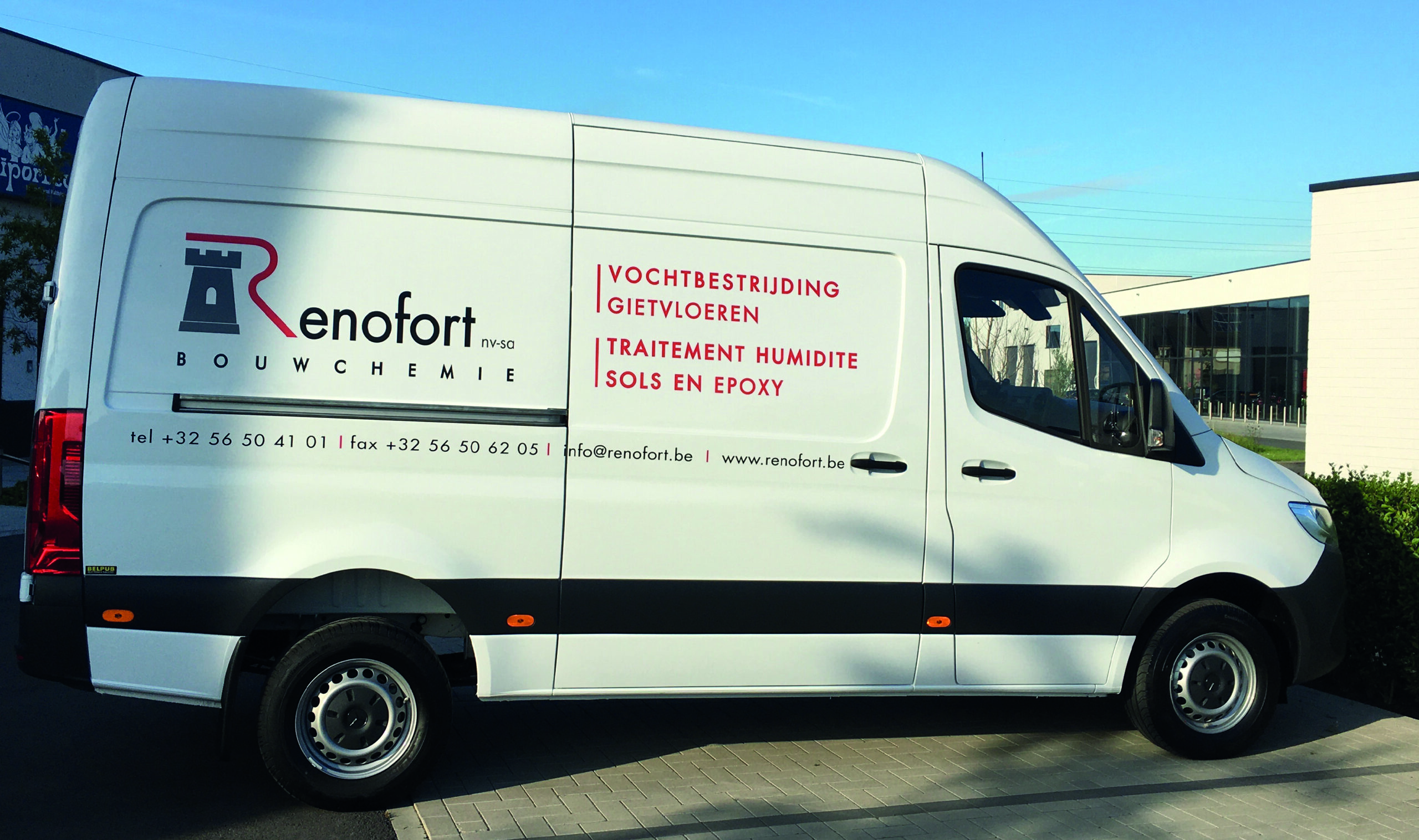 belettering-bestelwagen-renofort.jpg