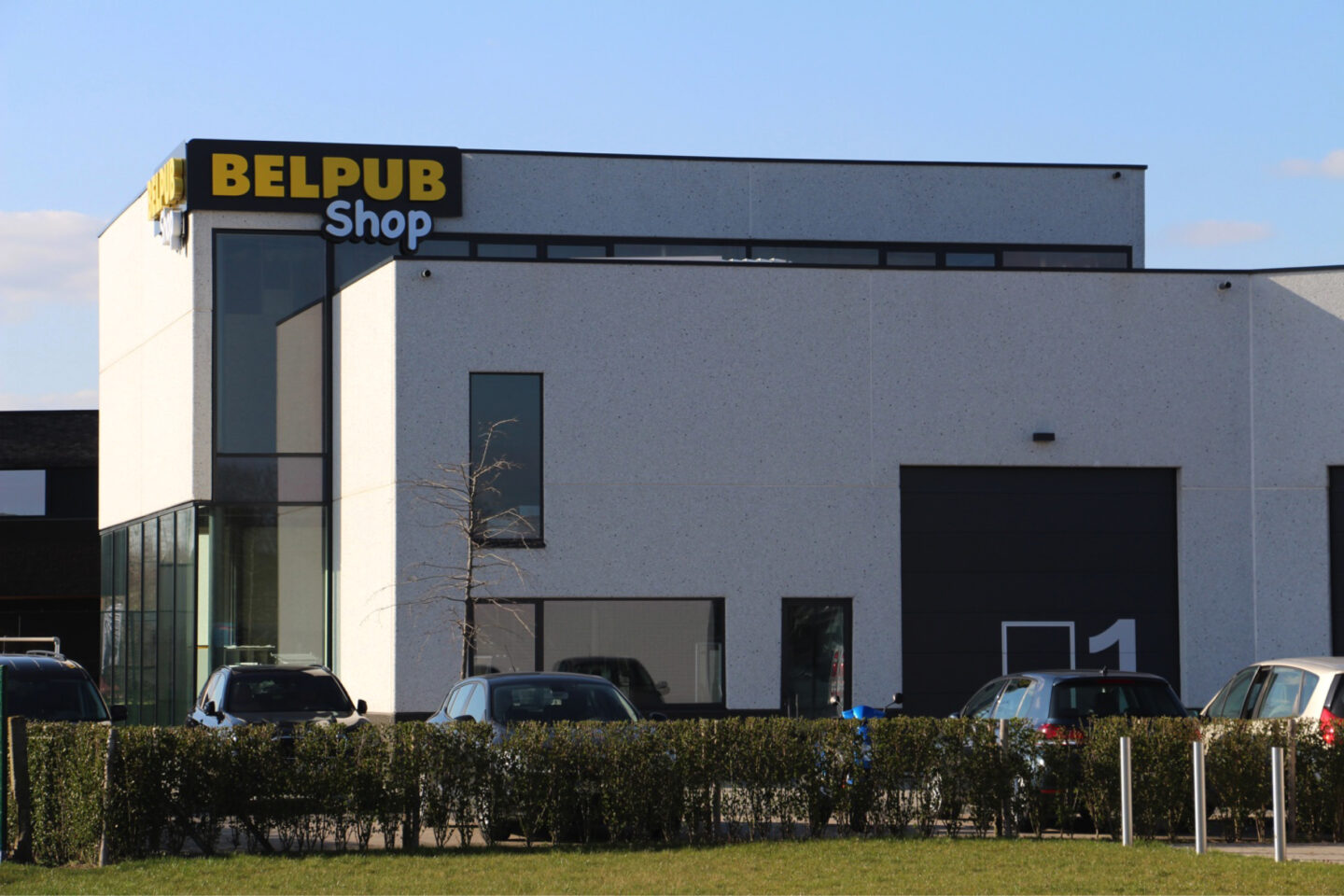 Gevelreclame op het gebouw van Belpub.